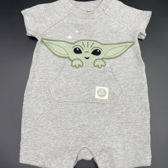 GAP Other - Baby gap Star Wars 6-12 months come to the cute side grey baby yoda jumper